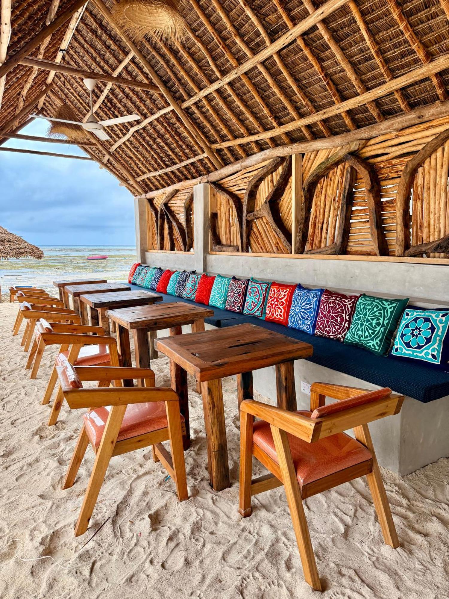 Dhow Beach Boutique Hotel Nungwi Esterno foto