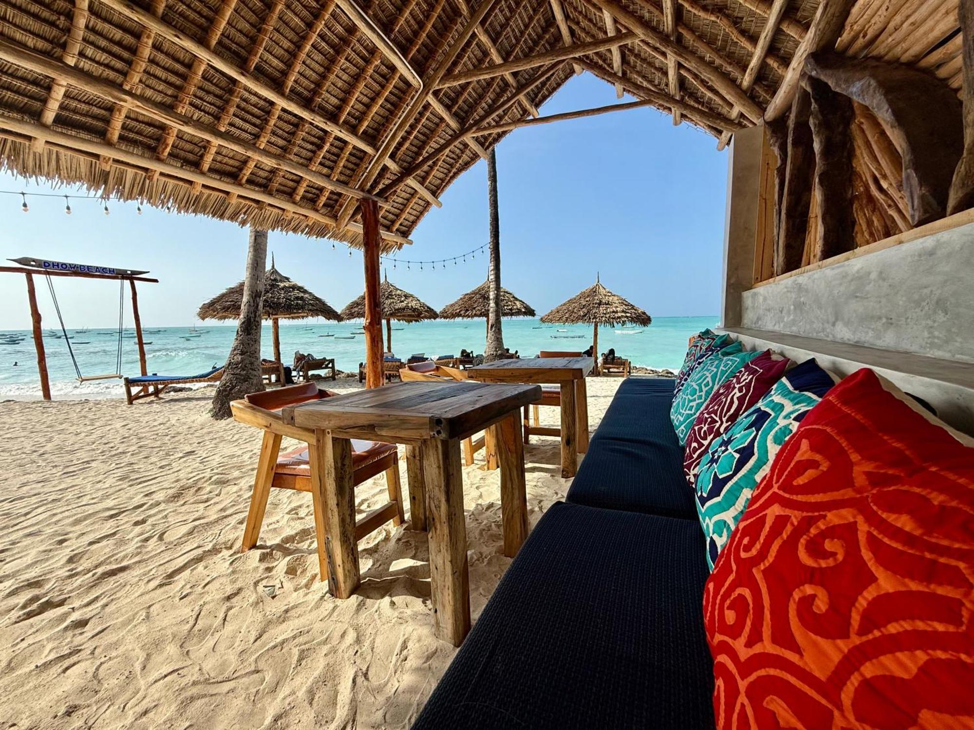Dhow Beach Boutique Hotel Nungwi Esterno foto